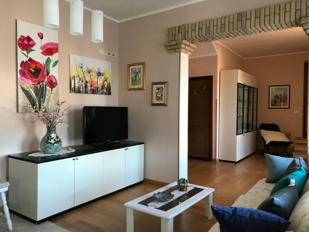 Villa Dei Fiori - Casa Vacanza 카포텔라 외부 사진
